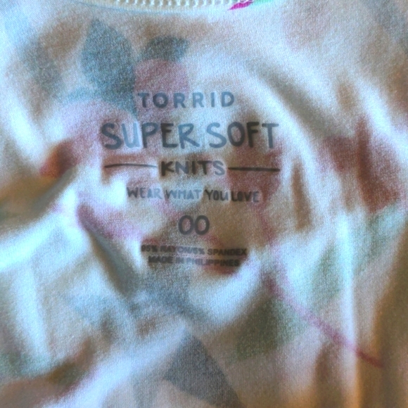 Torrid NWOT Super Soft Multi Watercolor Floral Swing Cami Tank Top, size 00x - Picture 9 of 12